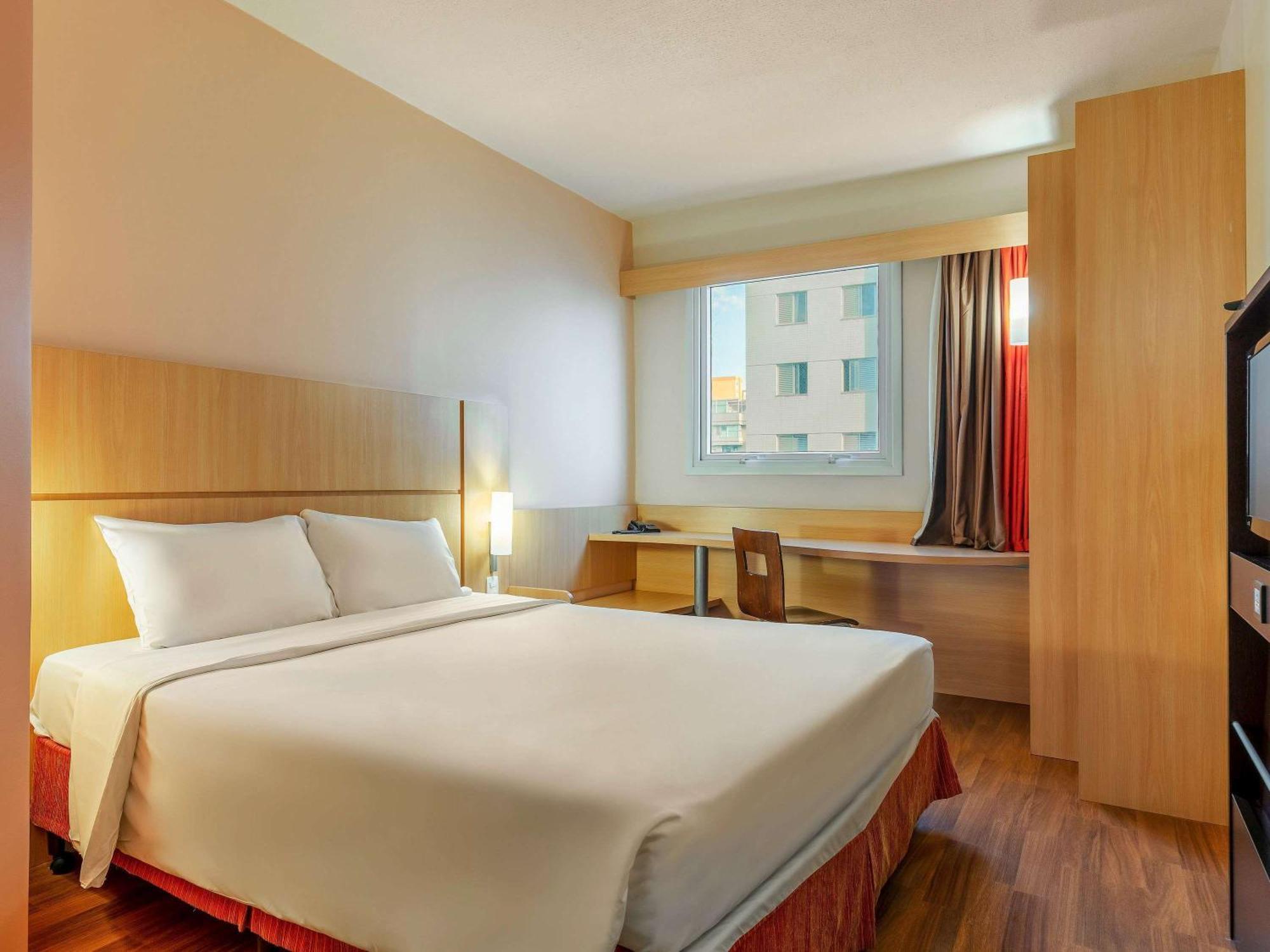 Ibis Bh Afonso Pena Savassi Hotel Belo Horizonte Exterior photo