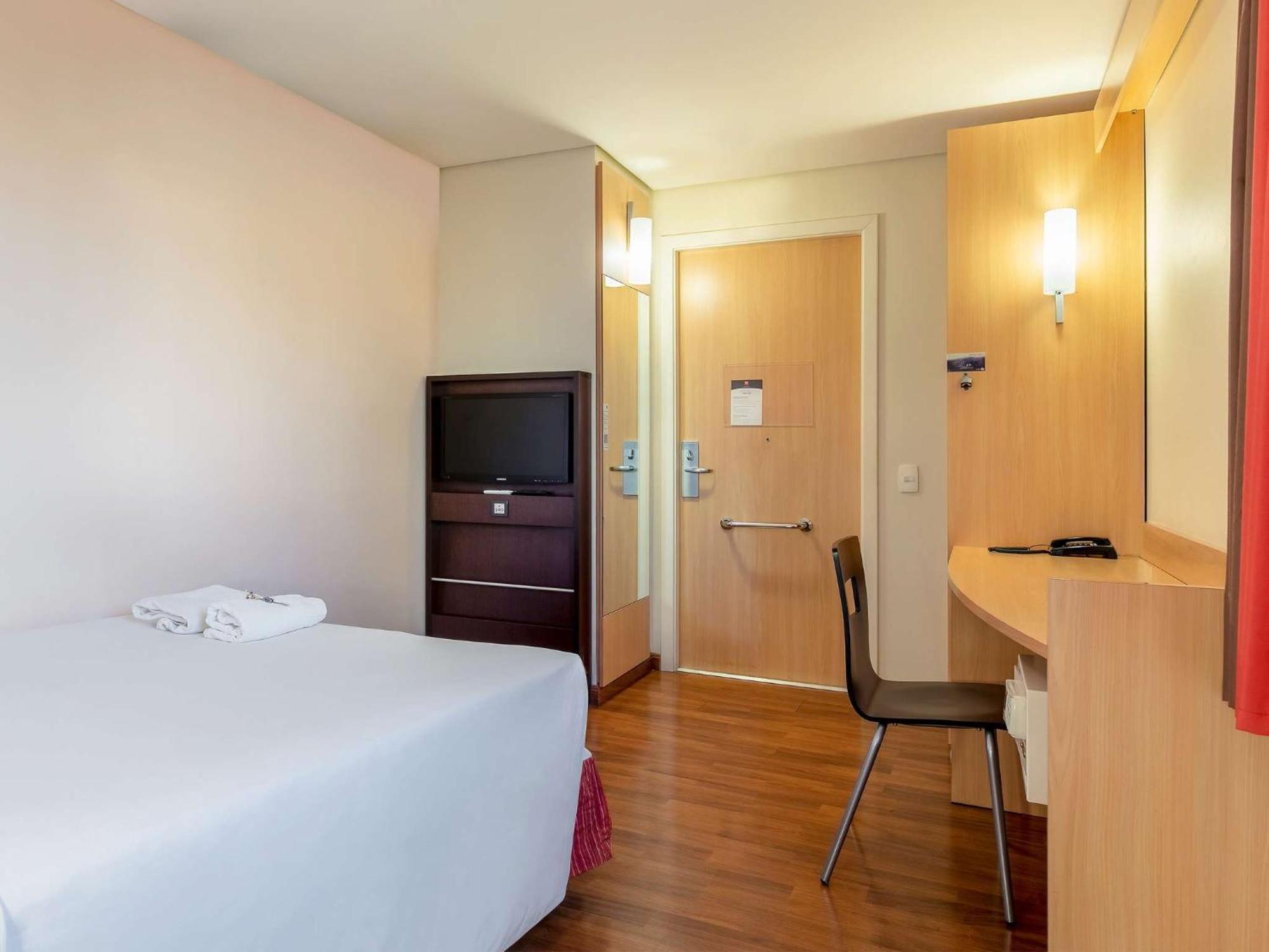 Ibis Bh Afonso Pena Savassi Hotel Belo Horizonte Exterior photo
