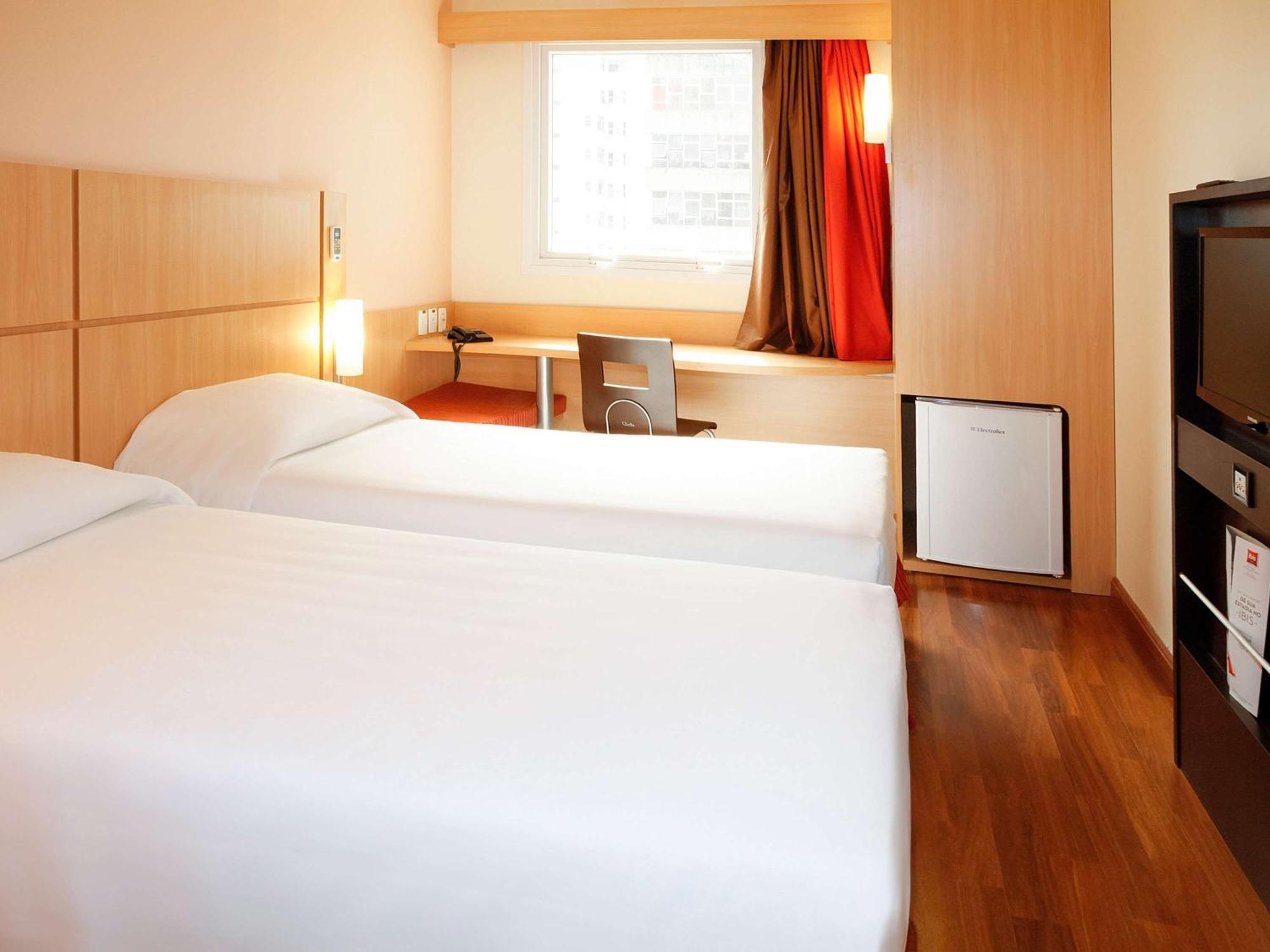 Ibis Bh Afonso Pena Savassi Hotel Belo Horizonte Exterior photo