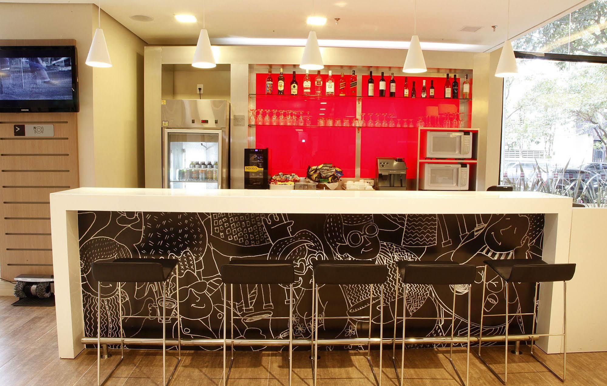 Ibis Bh Afonso Pena Savassi Hotel Belo Horizonte Exterior photo